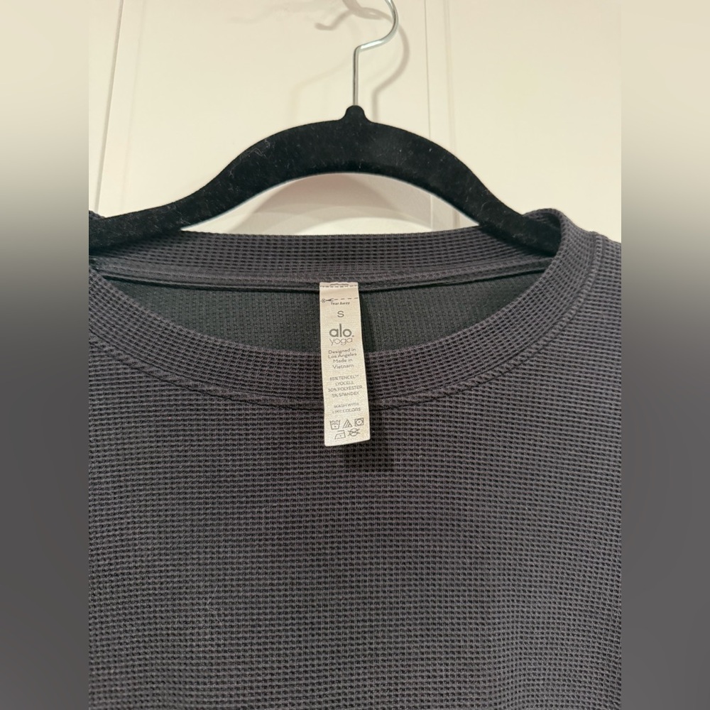 ALO Yoga Charcoal Waffle Knit Top - Picture 2 of 4